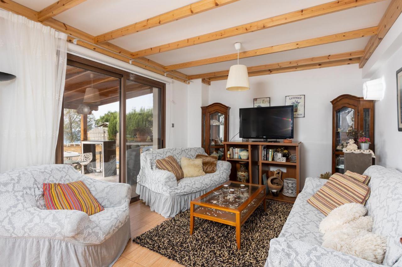 Villa Beach Heaven Pomos Eksteriør bilde
