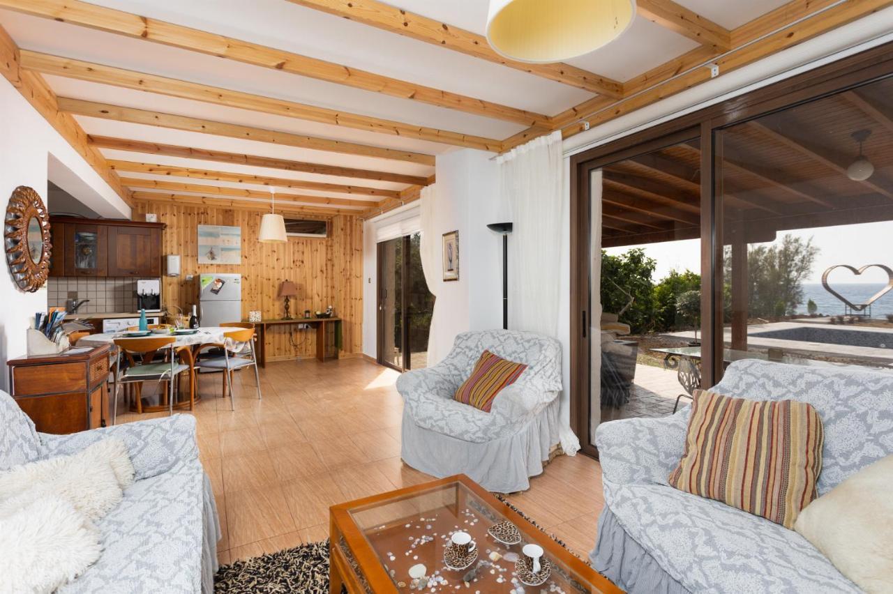 Villa Beach Heaven Pomos Eksteriør bilde
